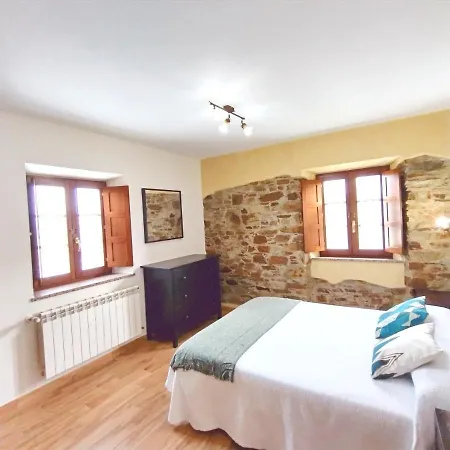 Navalin 타피아 데 카사리에고