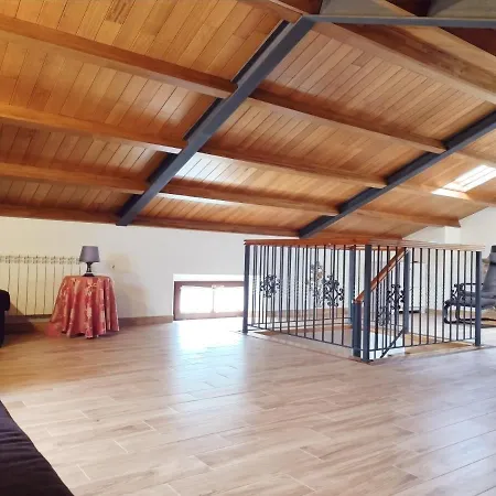 Navalin Apartament *