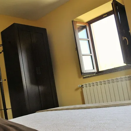 Navalin Apartament *