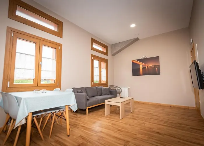 Navalin Tapia De Casariego